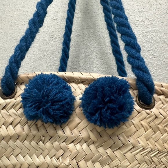 Trendy Straw Woven Beach Bag Vacation Tote with Pom Poms and Miramare Lettering - Picture 4 of 8